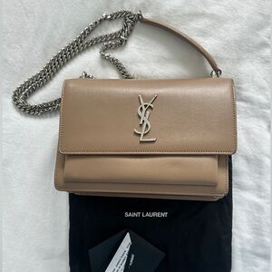 YSL SUNSET MEDIUM IN SMOOTH LEATHER in Dark Beige